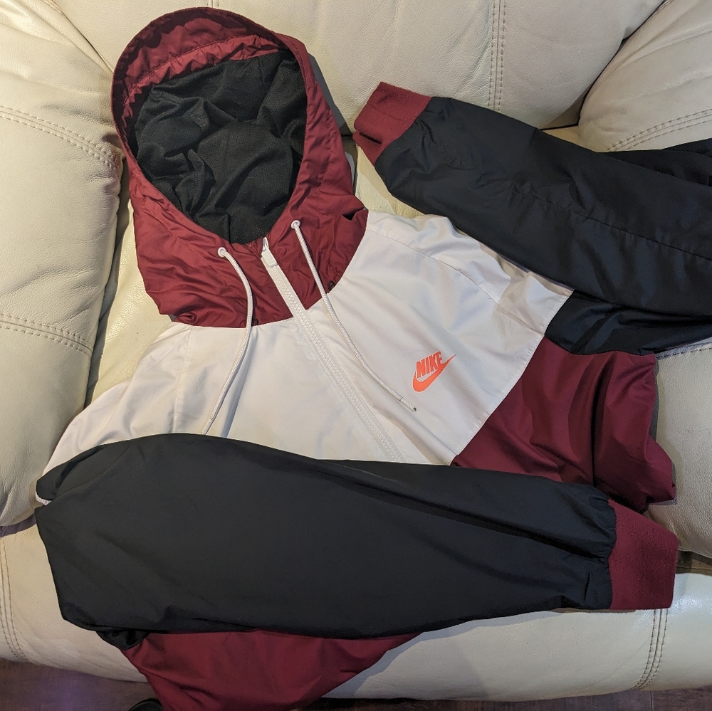 Nike Windbreaker L